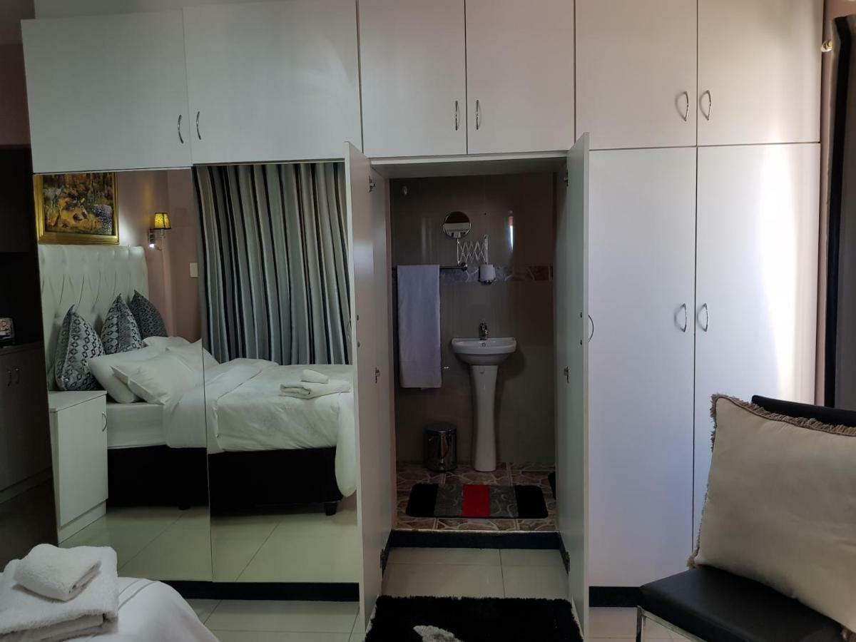Rjs Guesthouse Durban Eksteriør bilde
